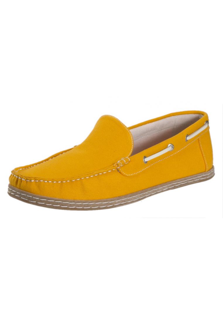 حذاء رياضى اصفر