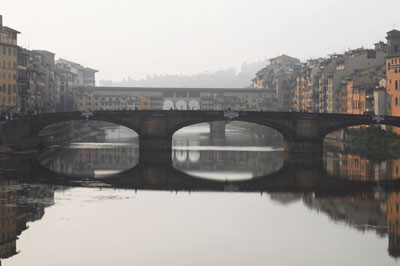 20070727_The River Arno and historic Ponte Vecchio