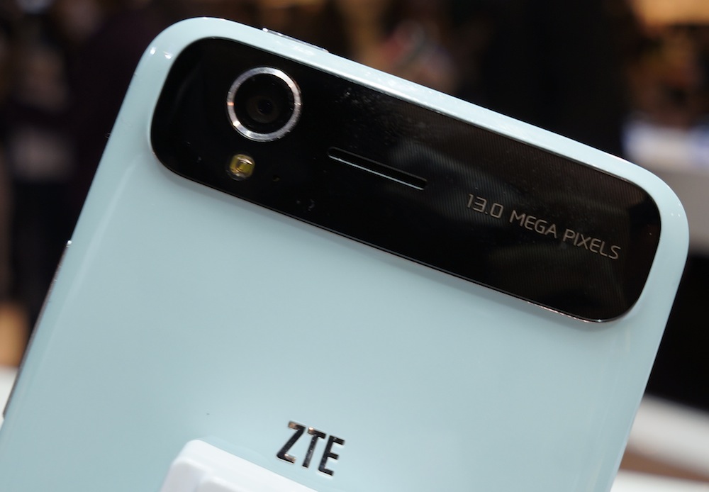 ZTE تكشف عن هاتفها اللوحي Grand S