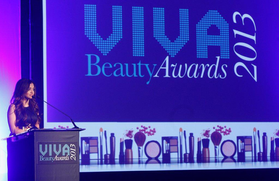 ما هي منتجات Bourjois الـ3 الفائزة بجوائز Viva Beauty Awards لهذا الصيف؟