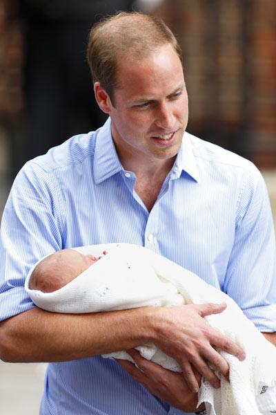 الأمير وليام وابنه الأمير جورج                                                                                                                        