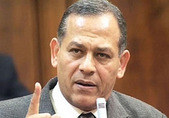 السادات يطالب السيسى بعرض قرار مجلس الدفاع الوطني على النواب السادات يطالب السيسى بعرض قرار مجلس الدفاع الوطني على النواب