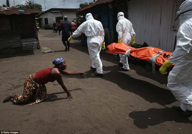 معاناة اقارب واحباء مرضى الإيبولا (1)                                                                                                                 