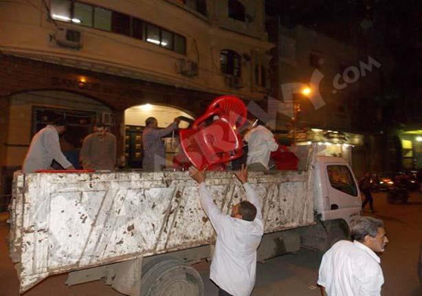 رئيس مدينة دسوق يقود حملة ليلية لإزالة الإشغالات بكورنيش النيل (1)