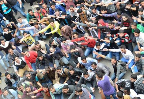 مظاهرات جامعة القاهرة                                                                                                                                 