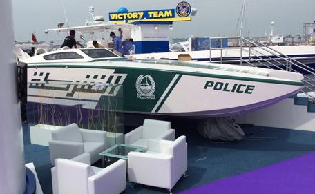 قارب شرطة دبى الجديد                                                                                                                                  