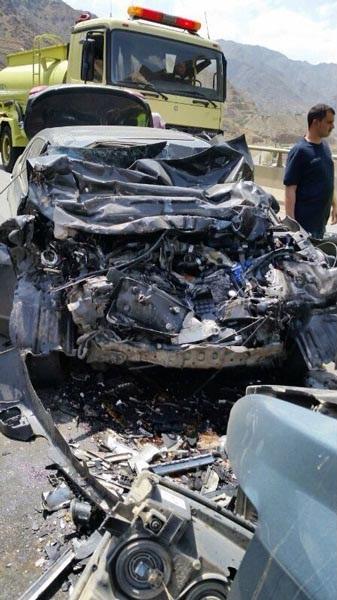 حادث تصادم عنيف بين كامري و سلفرادو بالسعودية                                                                                                         