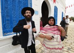 يهود تونس حائرون بين الاندماج في المجتمع والتقوقع في جربا