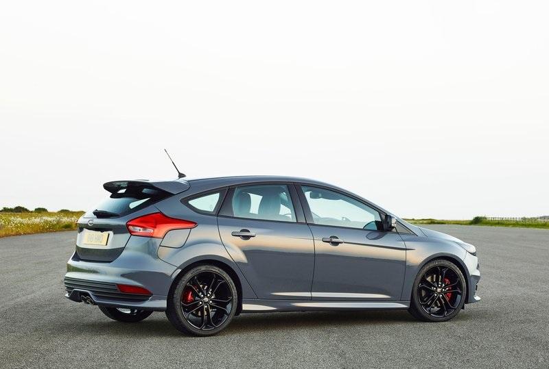 فورد Focus ST                                                                                                                                         