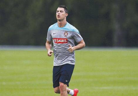 Ronaldo-(1)                                                                                                                                           