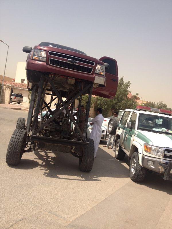 القبض على سيارة معدلة فى الرياض                                                                                                                       