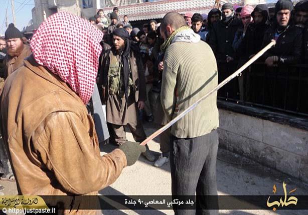 داعش تحكم بجلد موسيقيين لعزفهم على ألواح الكترونية (1)                                                                                                