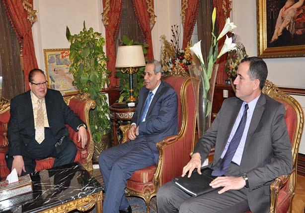 الهلالى الشربينى وزير التربية والتعليم يلتقى رئيس اتحاد الناشرين المصريين                                                                                                                               