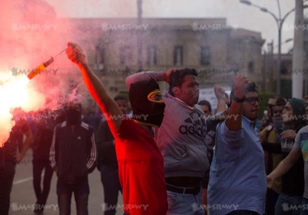 مسيرة بالمشانق لطلاب الإخوان بجامعة القاهرة                                                                                                                                                             