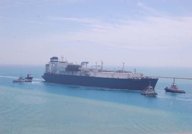 ميناء السخنة يستقبل سفينة عملاقة لتحويل الغاز لضخه بالشبكة القومية (1)                                                                                                                                  