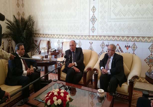 شكري يجتمع مع رئيس وزراء ووزير خارجية الجزائر فور وصوله (1)                                                                                                                                             