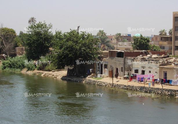 نجاة سائق سقطت سيارته في الرياح البحيري 