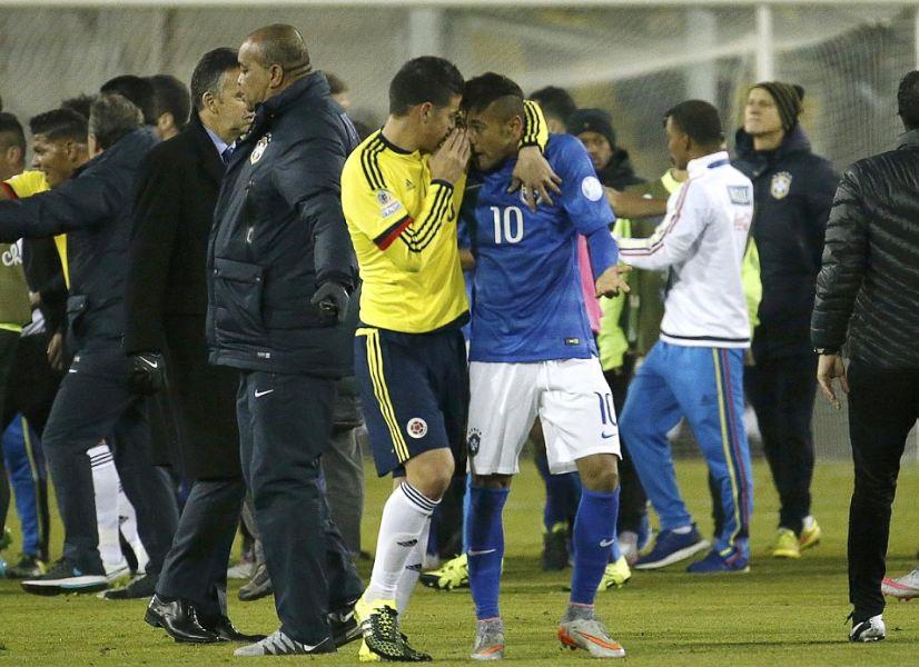 مشاجرة عنيفة في مباراة البرازيل وكولومبيا (1)                                                                                                                                                           