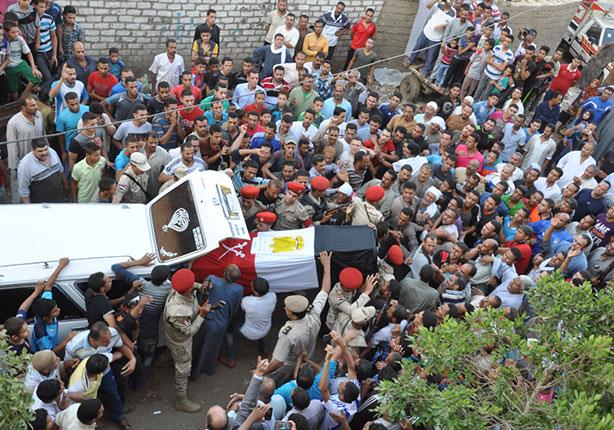 المحافظ ومدير الأمن يشيعون جنازة شهيد سيناء ببنى سويف                                                                                                                                                   