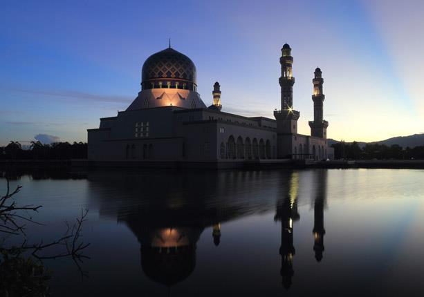  مسجد كوتا كينابالو.. روعة العمارة الإسلامية بماليزيا                                                                                                                                                   