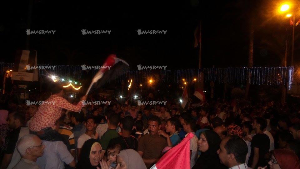 أهالي بورسعيد يحتفلون بمجرى القناة الجديد (1)                                                                                                                                                           