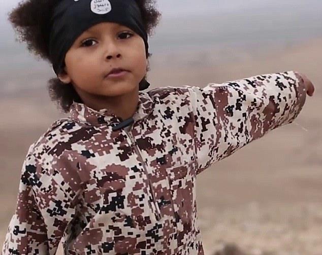 طفل بريطاني أحدث الوجوه الدعائية لداعش                                                                                                                                                                  