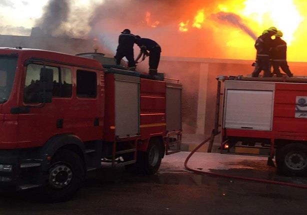 حريق بالمنطقة الصناعية ببورسعيد (1)                                                                                                                                                                     