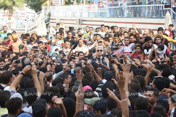 جماهير الزمالك تتوافد للحصول على تذاكر نهائي إفريقيا                                                                                                                                                    