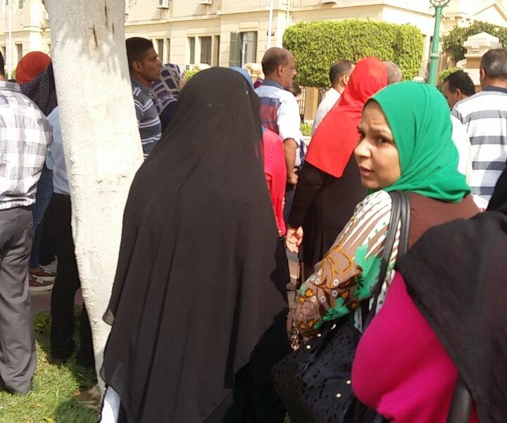 أولياء أمور يحتجون أمام ديوان محافظه القاهرة (1)                                                                                                                                                        