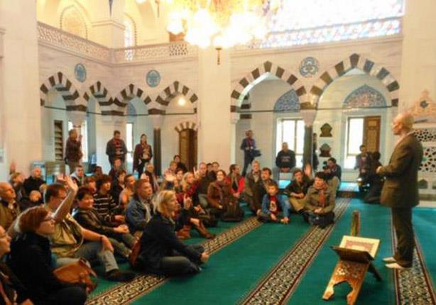 مساجد ألمانيا تفتح أبوابها لغير المسلمين في (يوم المسجد المفتوح)                                                                                                                                        