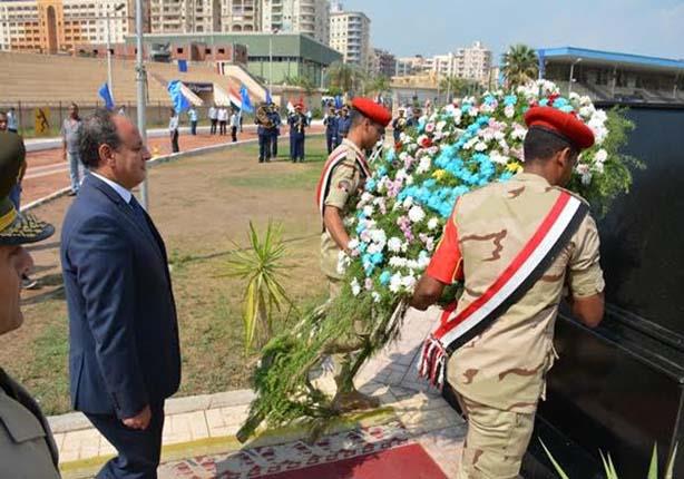 محافظ البحيرة يضع الزهور على نصب الجندي المجهول (1)                                                                                                                                                     