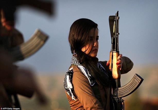  المقاتلات الكرديات يحتفلن بالسنة الفارسية الجديدة (1)                                                                                                                                                  