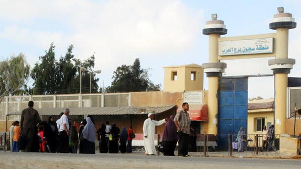"في عالم موازي".. مصراوي يرصد حكايات سُجناء بُرج العَرب