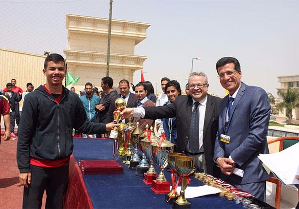 مدرسة الألسن الدولية تفوز بدرع أوليمبياد المدارس بجامعة MSA (1)                                                                                                                                         