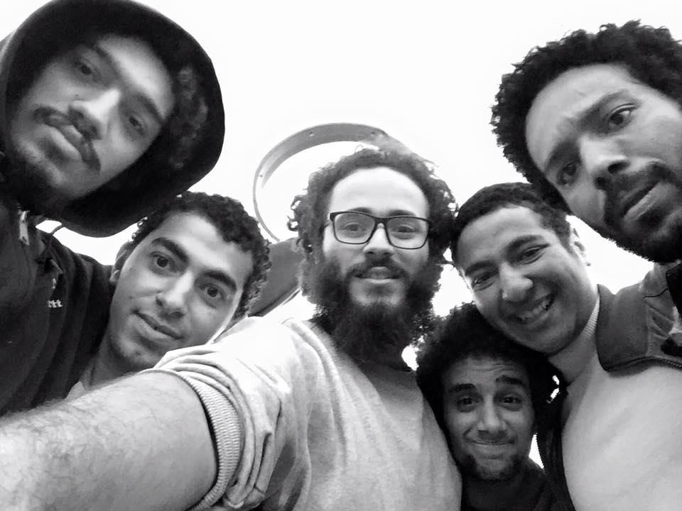 الأمن يلقي القبض على أحد أعضاء "أطفال الشوارع" من منزله فجر اليوم الأمن يلقي القبض على أحد أعضاء "أطفال الشوارع" من منزله فجر اليوم
