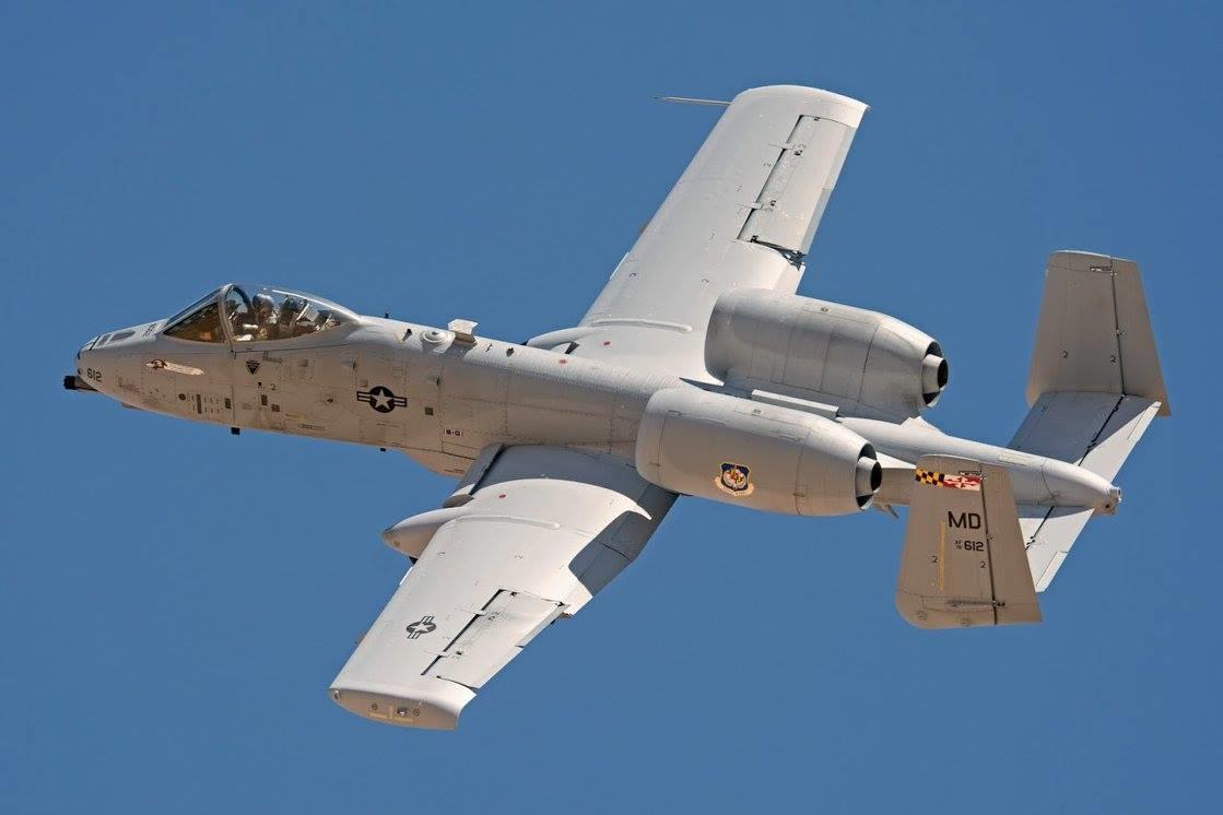 طائرة إيه -10 (1)                                                                                                                                                                                       