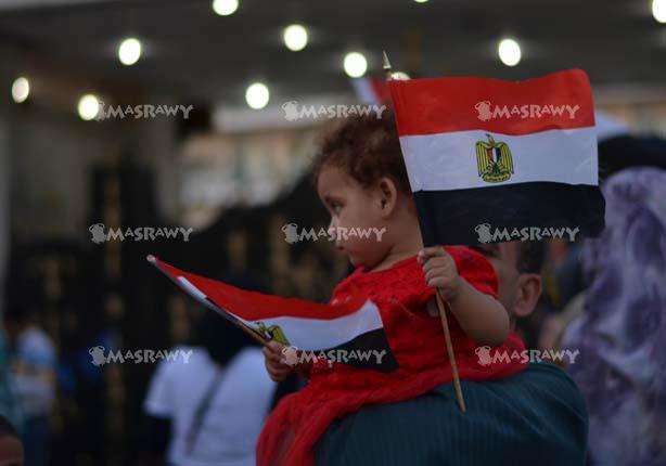 أبناء مبارك يحتفلون بذكرى العاشر من رمضان أمام المعادي العسكري                                                                                                                                          