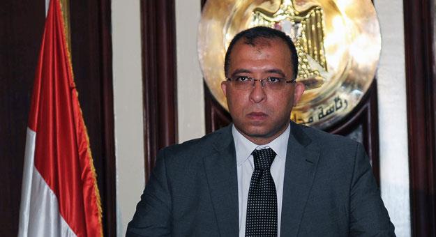 الحكومة توضح كيف يتم التعيين وفقًا لـ"الخدمة المدنية" وموقف أوائل الخريجين الحكومة توضح كيف يتم التعيين وفقًا لـ"الخدمة المدنية" وموقف أوائل الخريجين