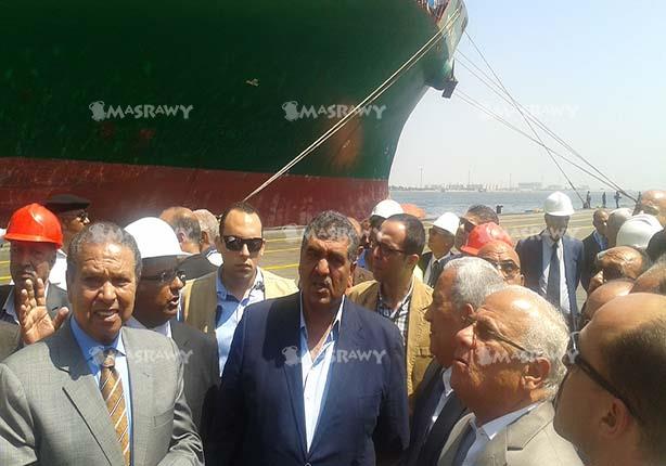 وزير قطاع الأعمال يفتتح مشروعات تطوير ميناء غرب بورسعيد (1)                                                                                                                                             