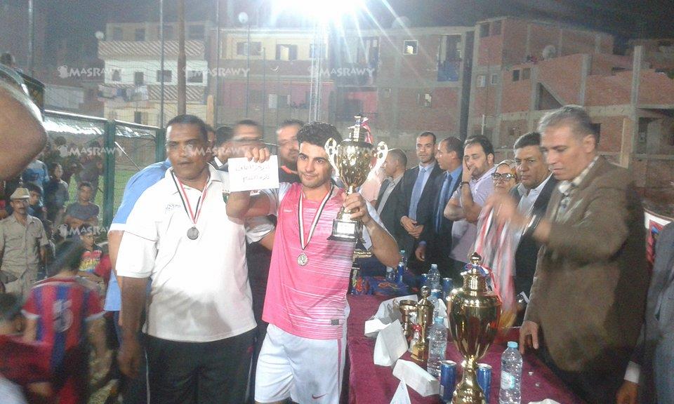 سكرتير عام محافظة المنوفية يسلم كأس نهائي الدورة الرمضانية (1)                                                                                                                                          