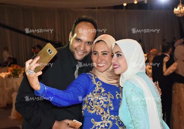 عمرو دياب ونيكول سابا يشعلان حفل زفاف (1)                                                                                                                                                               