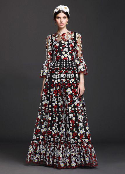 فستان شيرين من مجموعة Dolce&Gabbana                                                                                                                                                                     