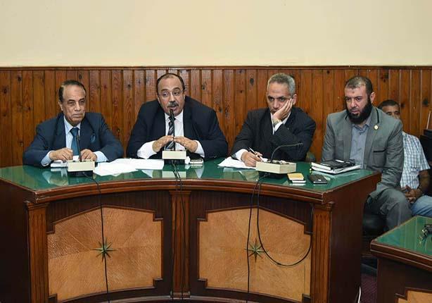 عبد الظاهر يجتمع بأعضاء النواب لحل مشكلات الإسكندرية (1)                                                                                                                                                