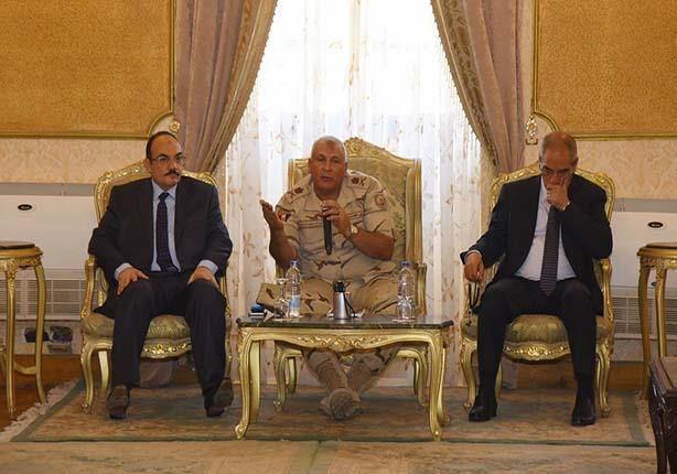 محافظ الاسكندرية في اجتماع مشروع تطوير غيط العنب (1)                                                                                                                                                    
