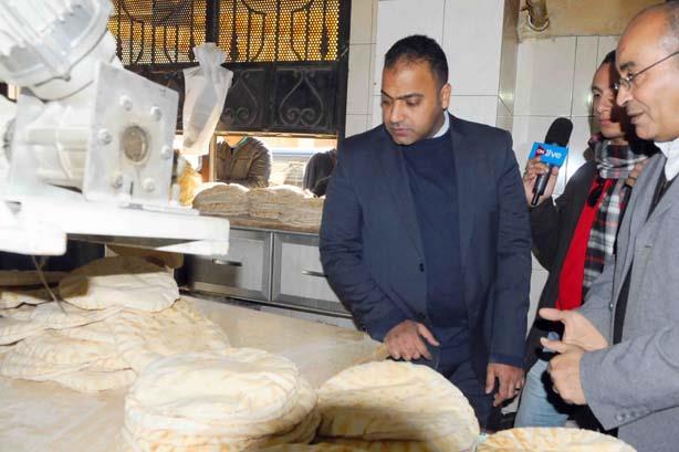 الرقابة الإدارية تكشف بيع رغيف الخبز البلدي                                                                                                                                                             