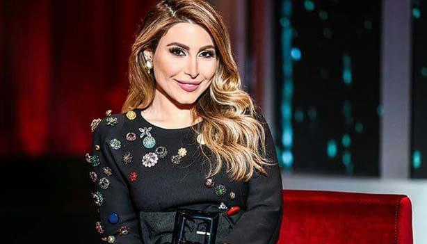 الفنانة اللبنانية يارا                                                                                                                                                                                  