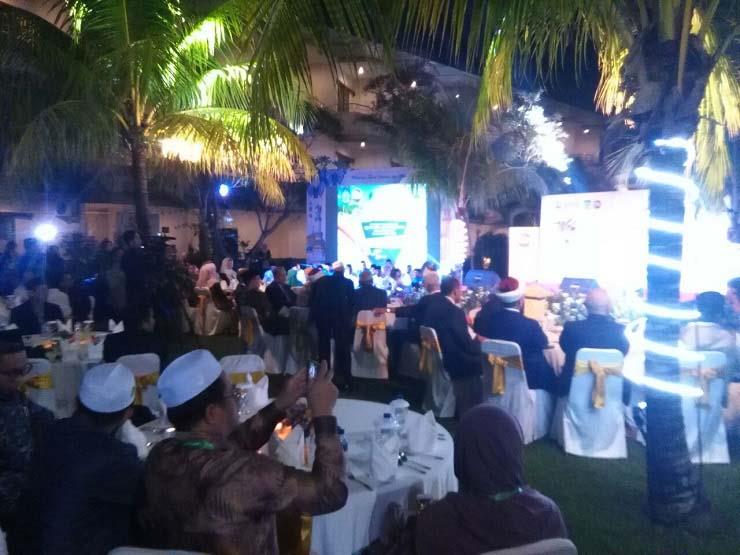 محافظة إندونيسية تقيم حفل ترحيب بوفد منظمة خريجي الأزهر (1)                                                                                                                                             