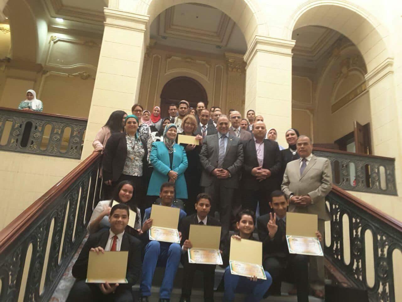 اجتماع لجنة التضامن لتكريم عدد من شباب مصر من المبتكرين (1)                                                                                                                                             