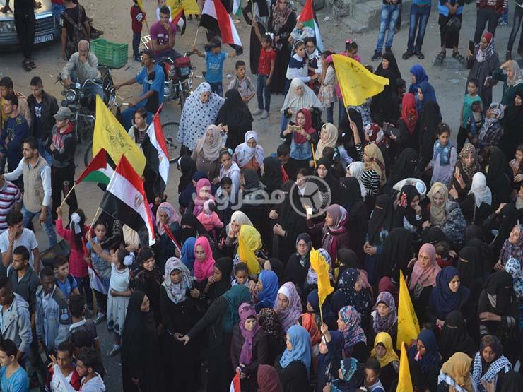 مسيرة في غزة ترفع صور السيسي بشعار مصر لن يكسرها الإرهاب (1)                                                                                                                                            
