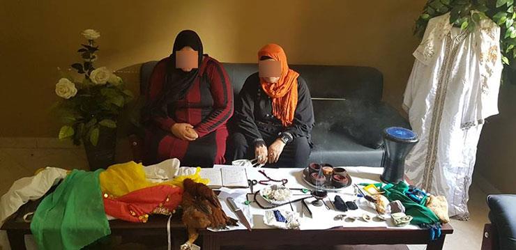 ضبط شخصين بالإسكندرية بتهمة النصب والاحتيال على المواطنين ضبط شخصين بالإسكندرية بتهمة النصب والاحتيال على المواطنين